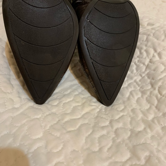 Bandalino gold/bronze metallic heeled booties - Picture 14 of 14